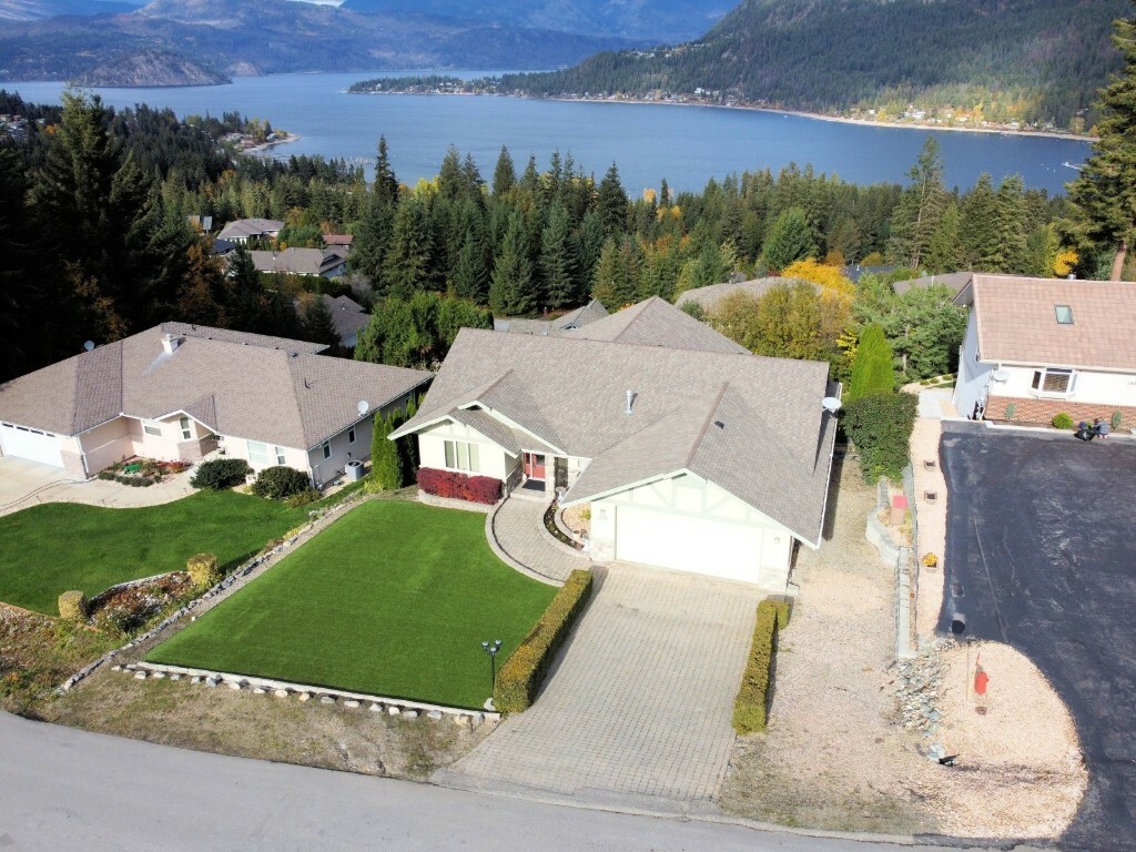 Property Photo:  2597 Grandview Place  BC V0E 1H2 