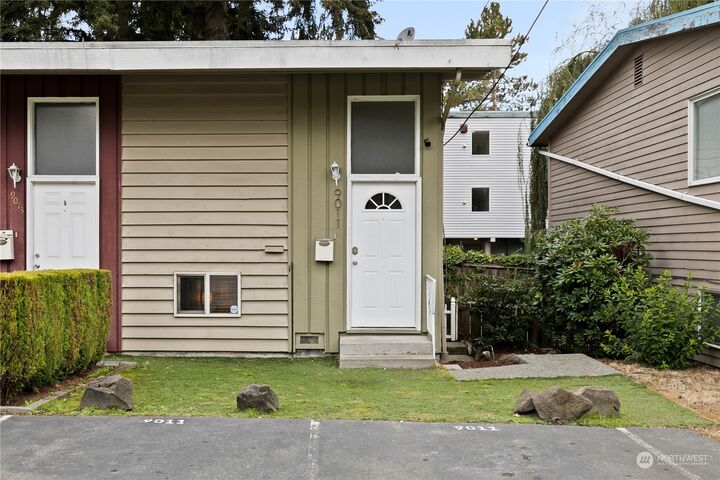 Home for sale in Seattle 9011 8th Avenue SW, Seattle, WA 98106