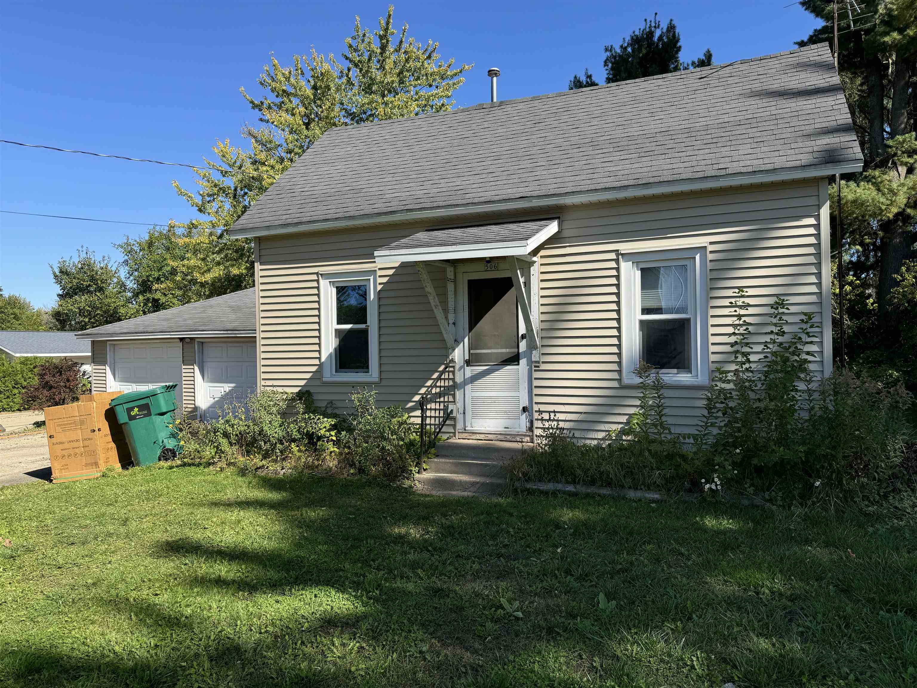 Property Photo:  506 Factory Street  WI 54949 