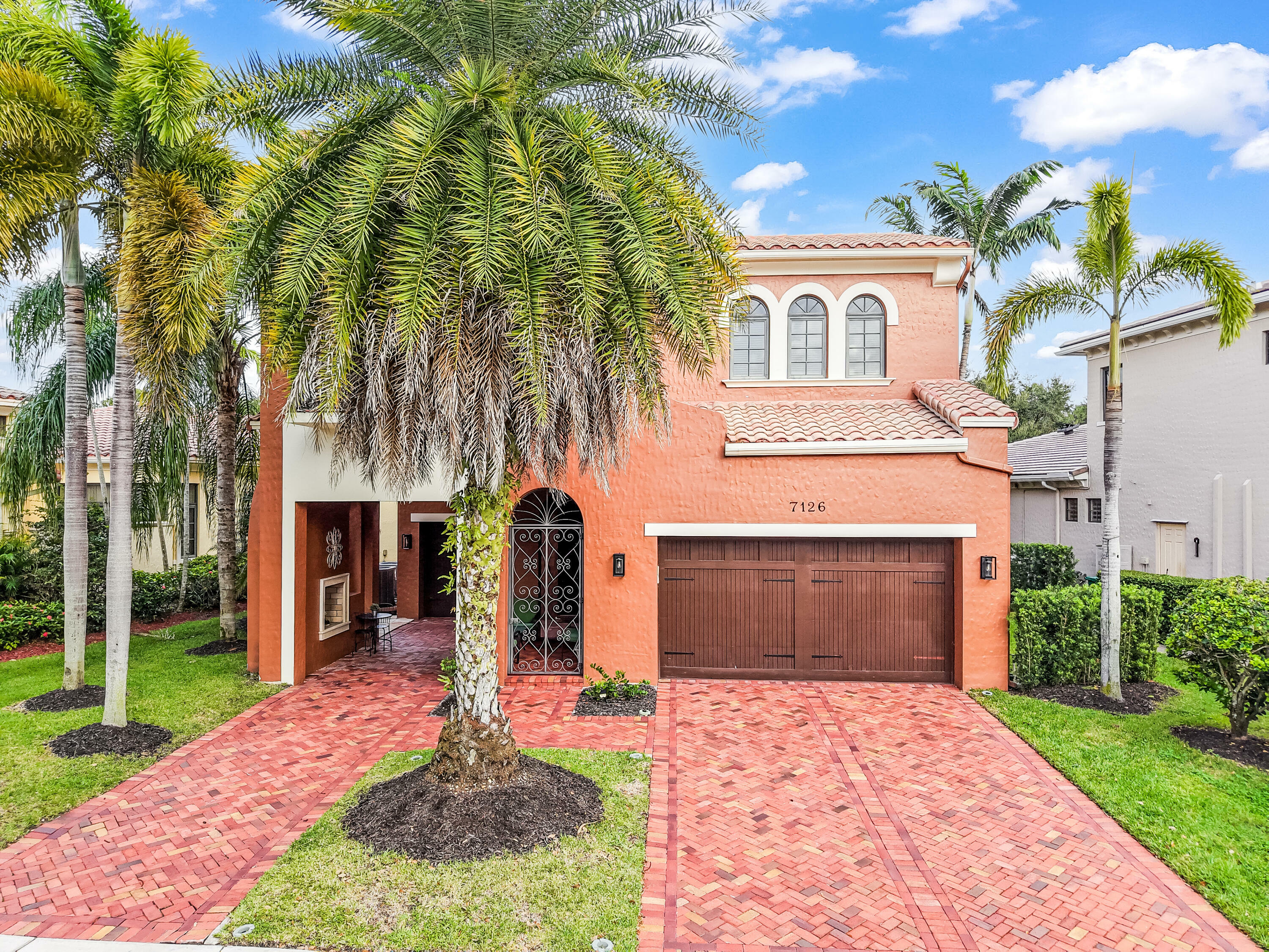 Property Photo:  7126 Spyglass Avenue  FL 33076 