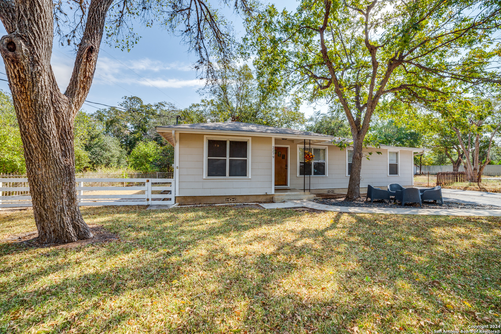 Property Photo: 2279 Gruene Rd TX 78130