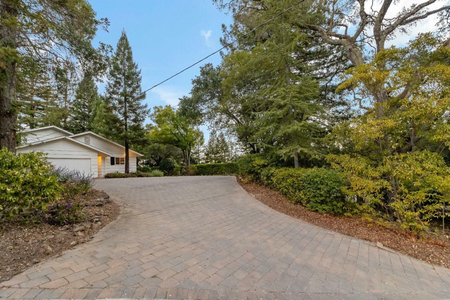 Property Photo:  8 Oakhill Drive  CA 94062 