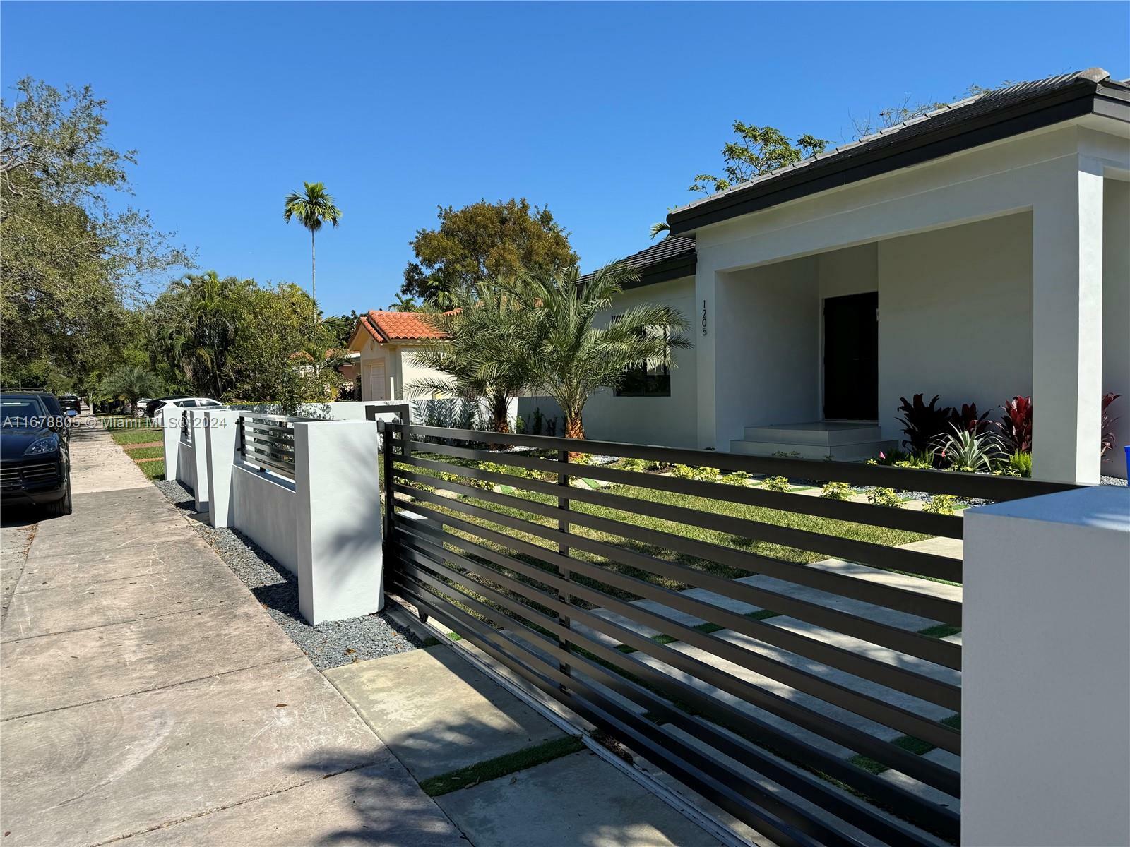 Property Photo:  1205 Wallace St  FL 33134 