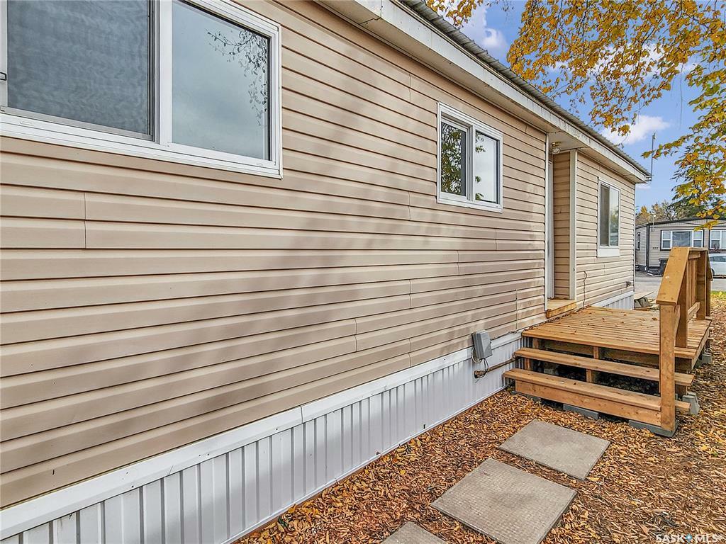 Property Photo:  219 Grant Street 121  SK S7N 2A5 