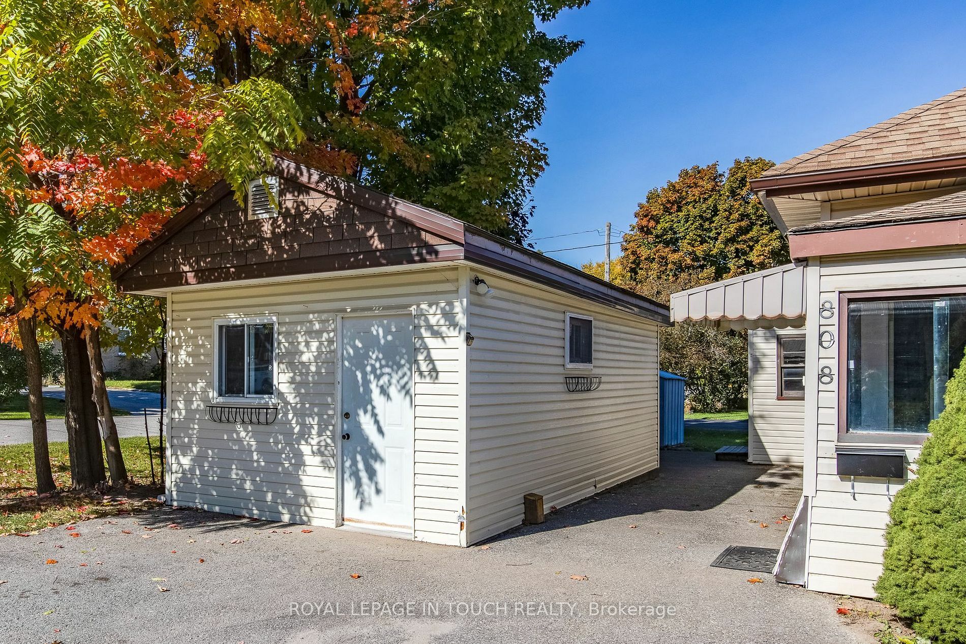 Property Photo:  808 Quebec St  ON L4R 1E9 