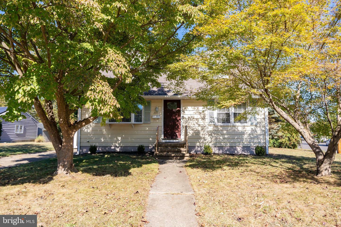 Property Photo:  2454 Sylvan Avenue  NJ 08610 