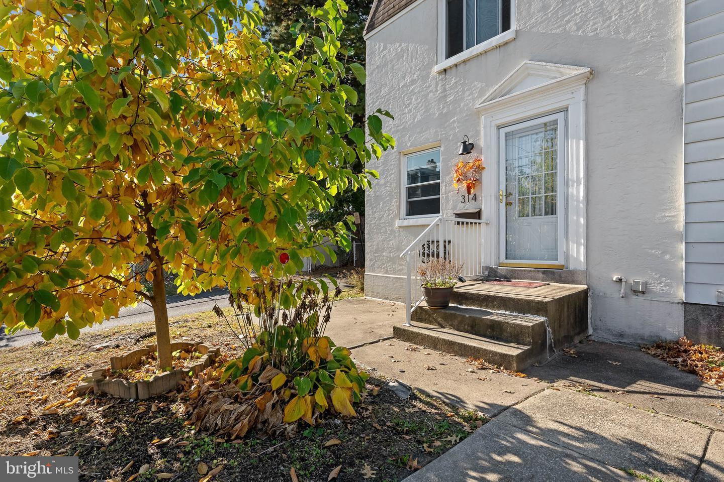 Property Photo: 314 Penn Street PA 19018