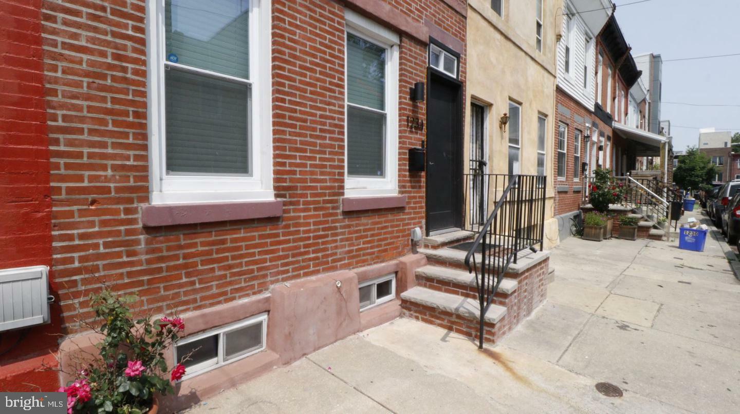 1234 S Bucknell Street  Philadelphia PA 19146 photo