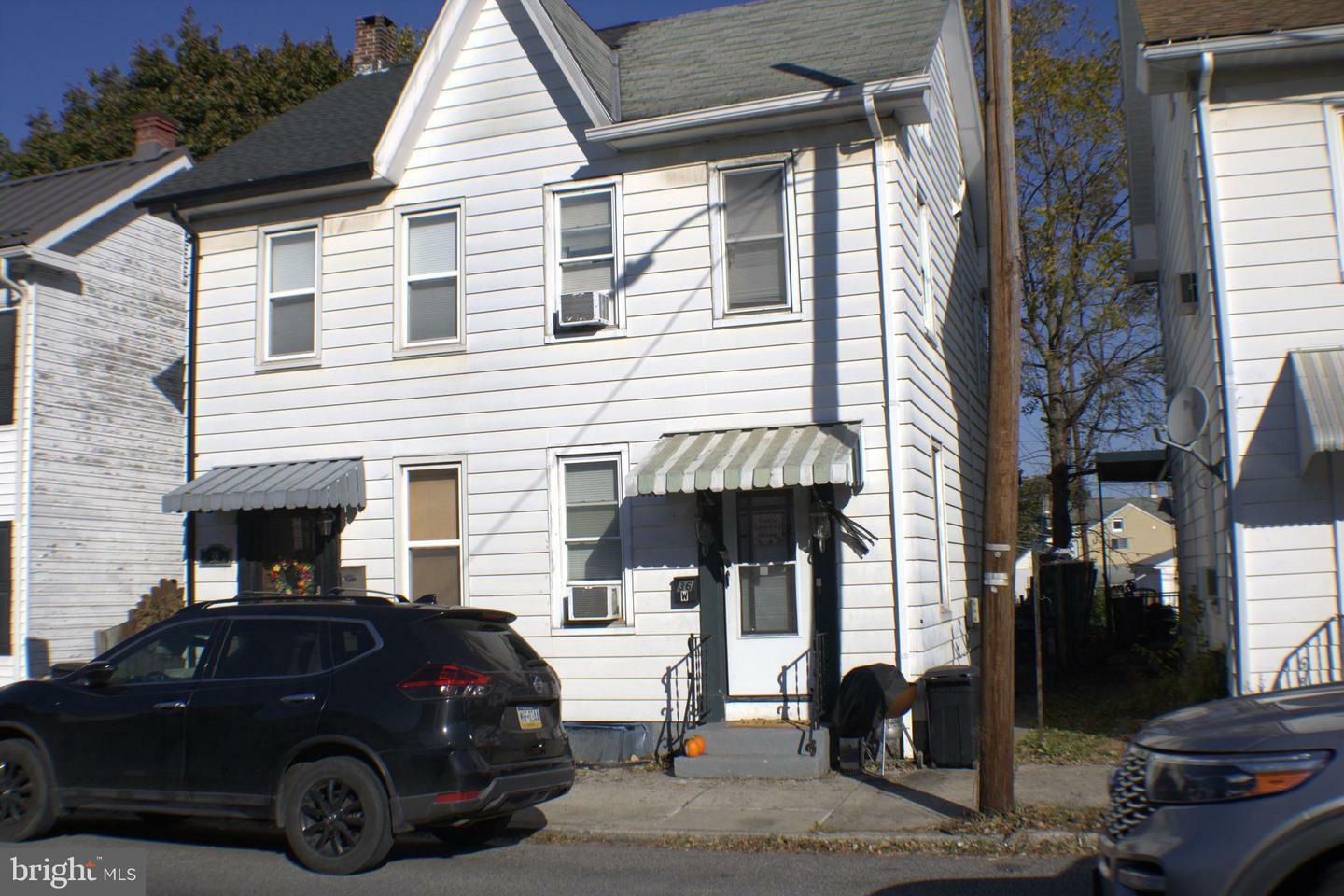 Property Photo:  36 W Simpson Street  PA 17055 