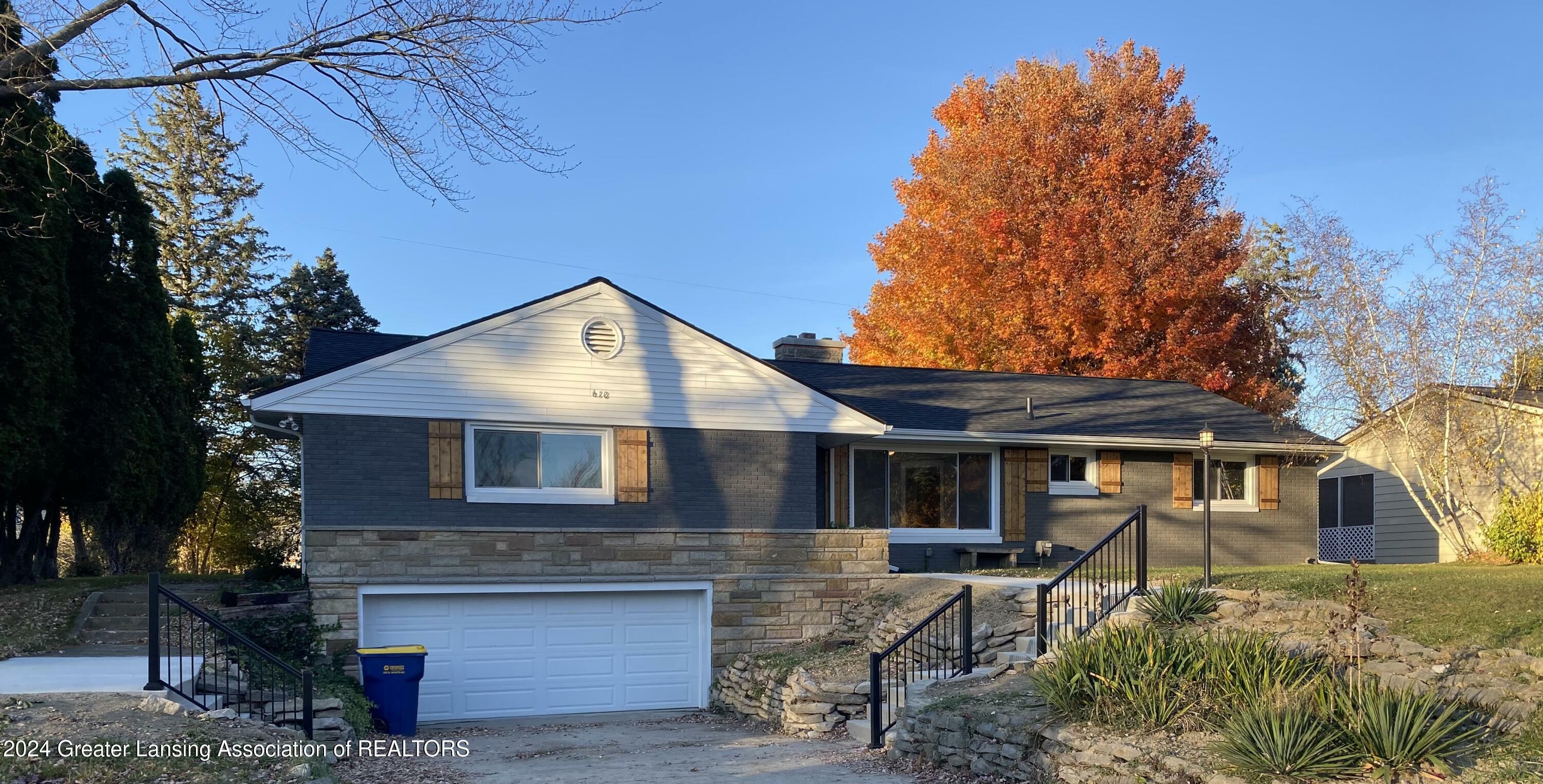 Property Photo:  610 Crestview Drive  MI 48817 