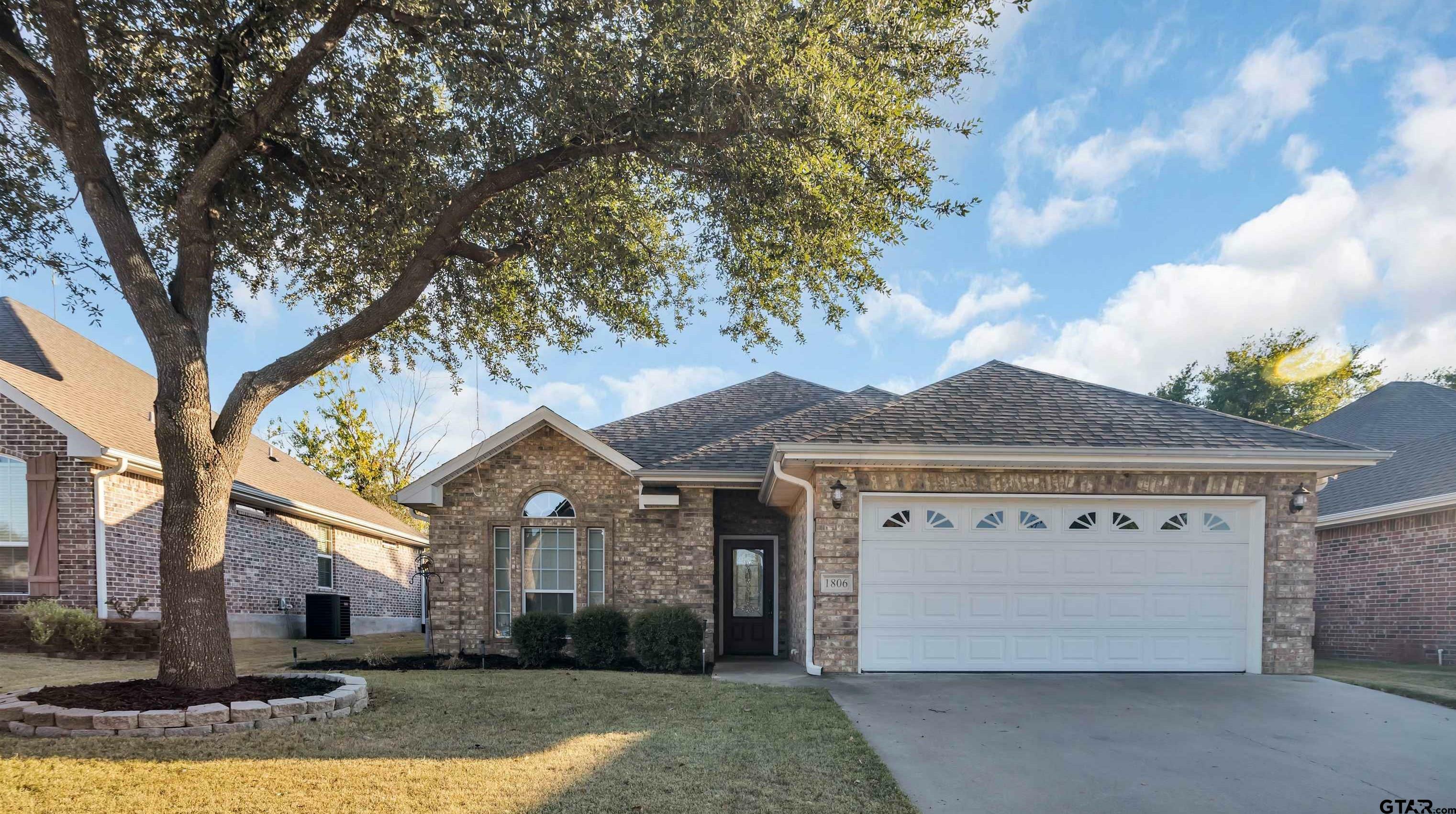 Property Photo:  1806 Park Place  TX 75773 