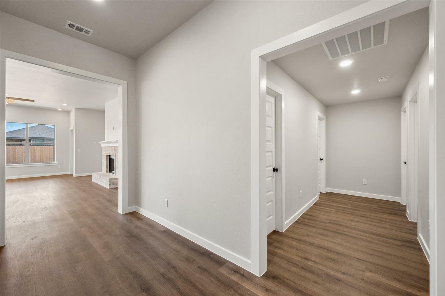 Property Photo:  2712 Volney Avenue  TX 79407 