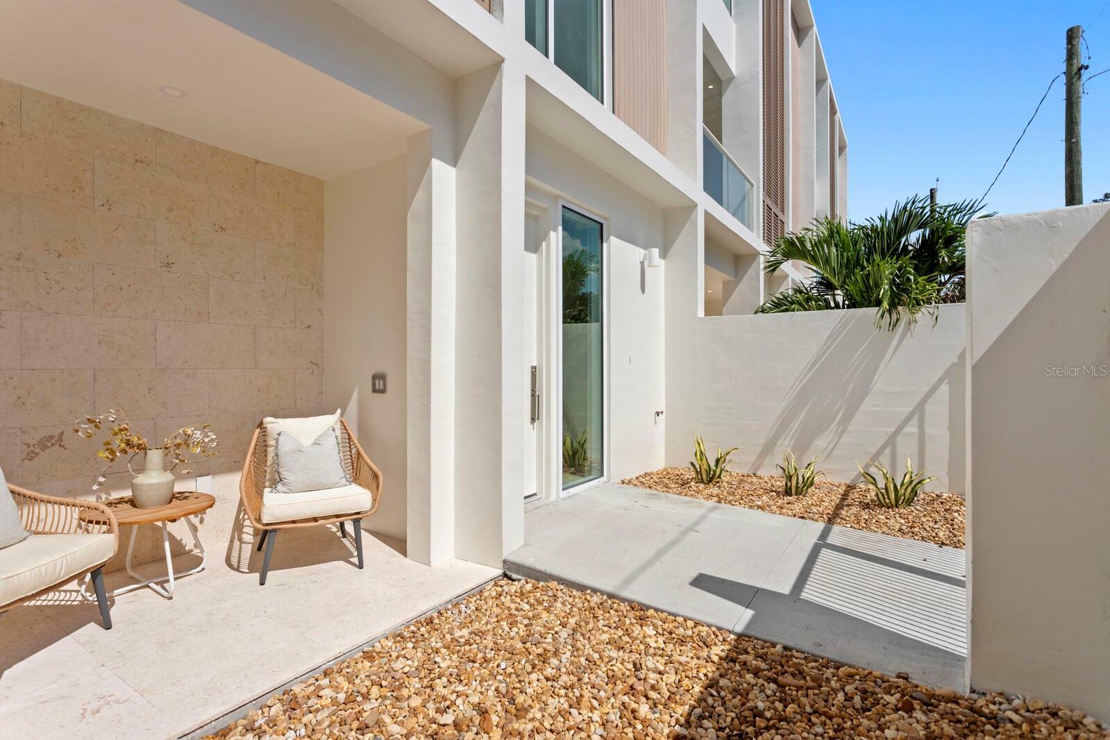 Property Photo: 2702 N Woodrow Avenue 1 FL 33602