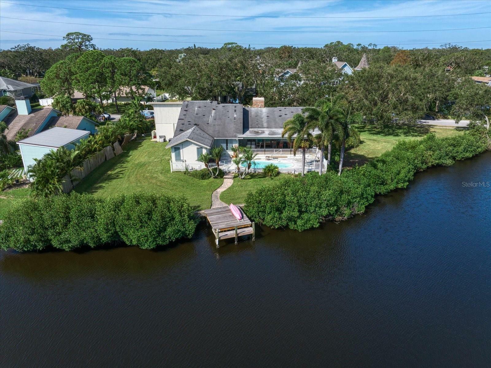 Property Photo:  1721 St Pauls Drive  FL 33764 