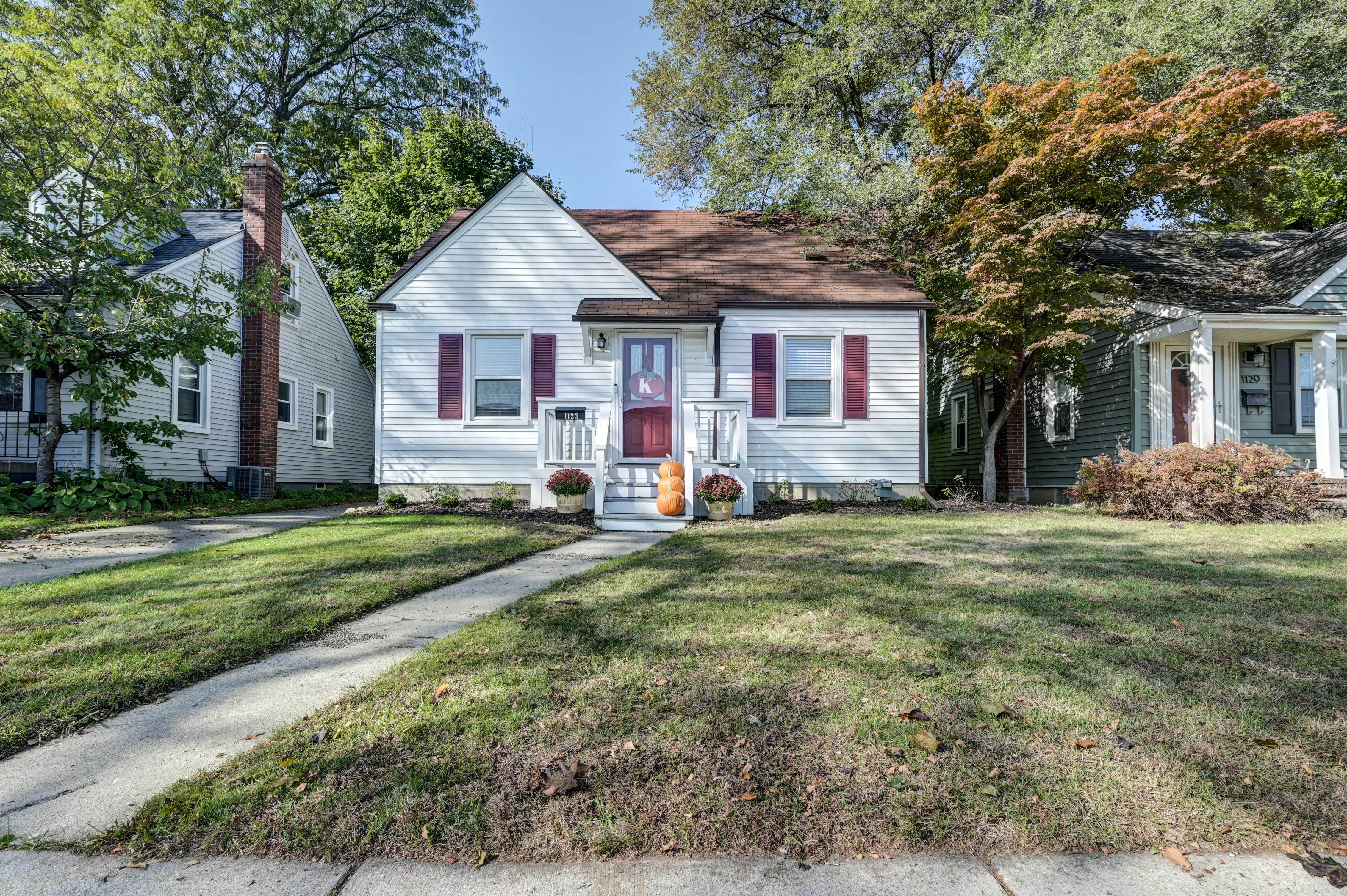 1123 N Wilson Avenue  Royal Oak MI 48067 1464 photo