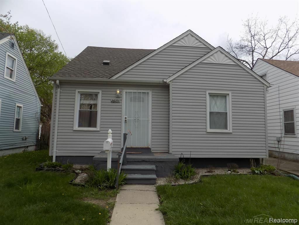 26161 Currier Street  Dearborn Heights MI 48125 1415 photo