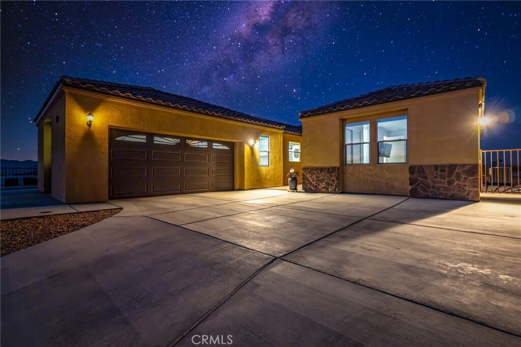 Property Photo:  8688 Monument View Drive  CA 92284 