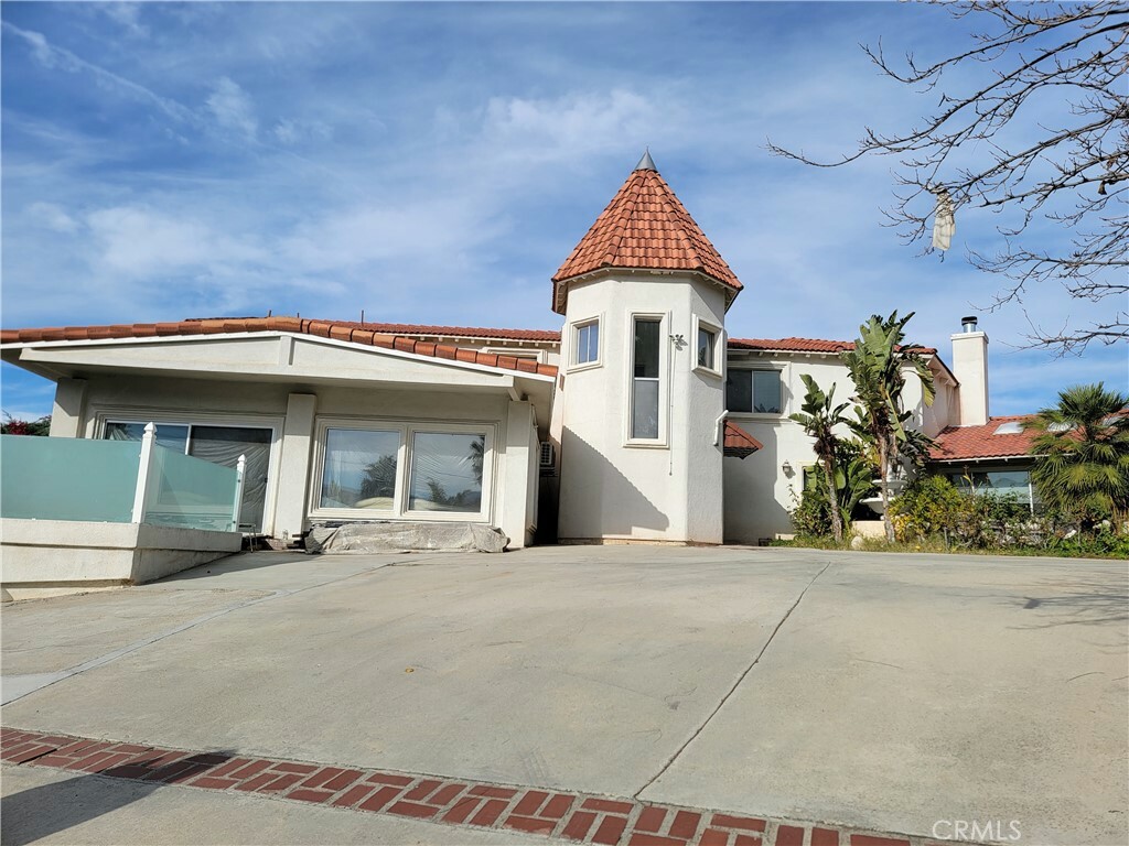 18764 Consul Avenue  Corona CA 92881 photo