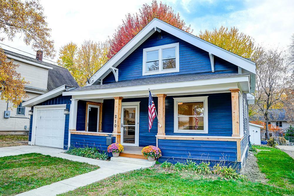 Property Photo:  210 Owens Street N  MN 55082 