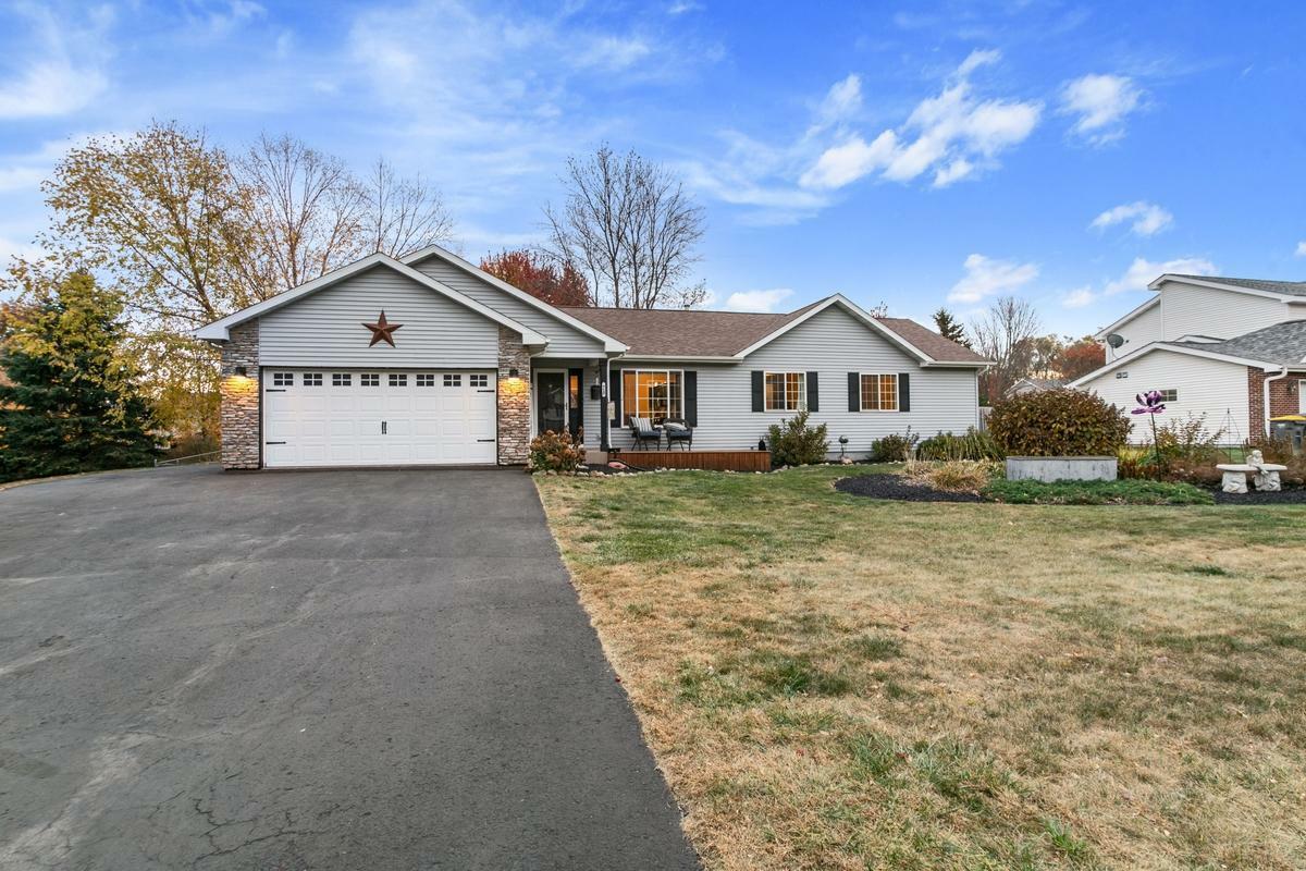 Property Photo: 950 Eulaine Circle WI 54015