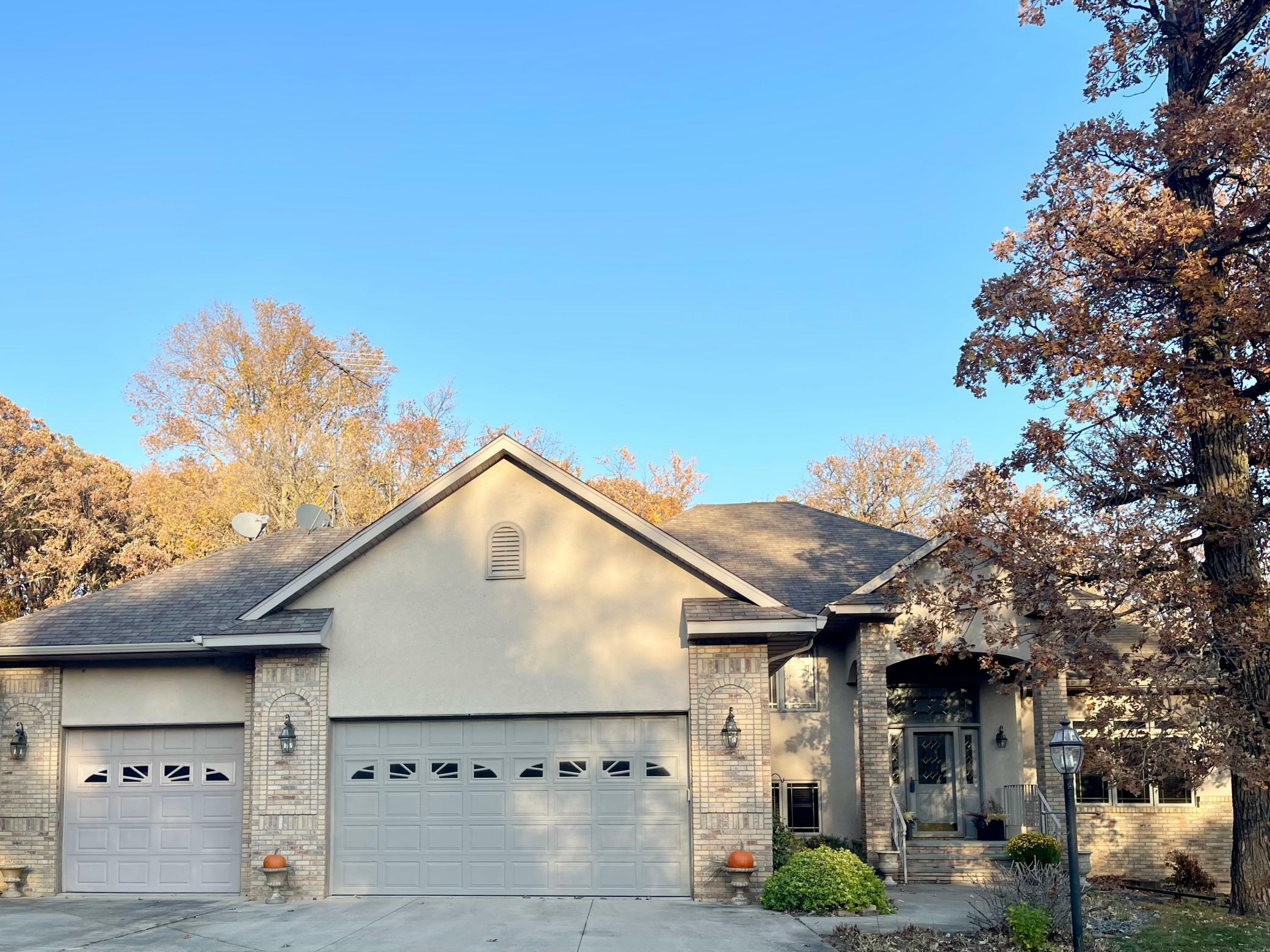 Property Photo:  71952 Phillip Drive  MN 56007 