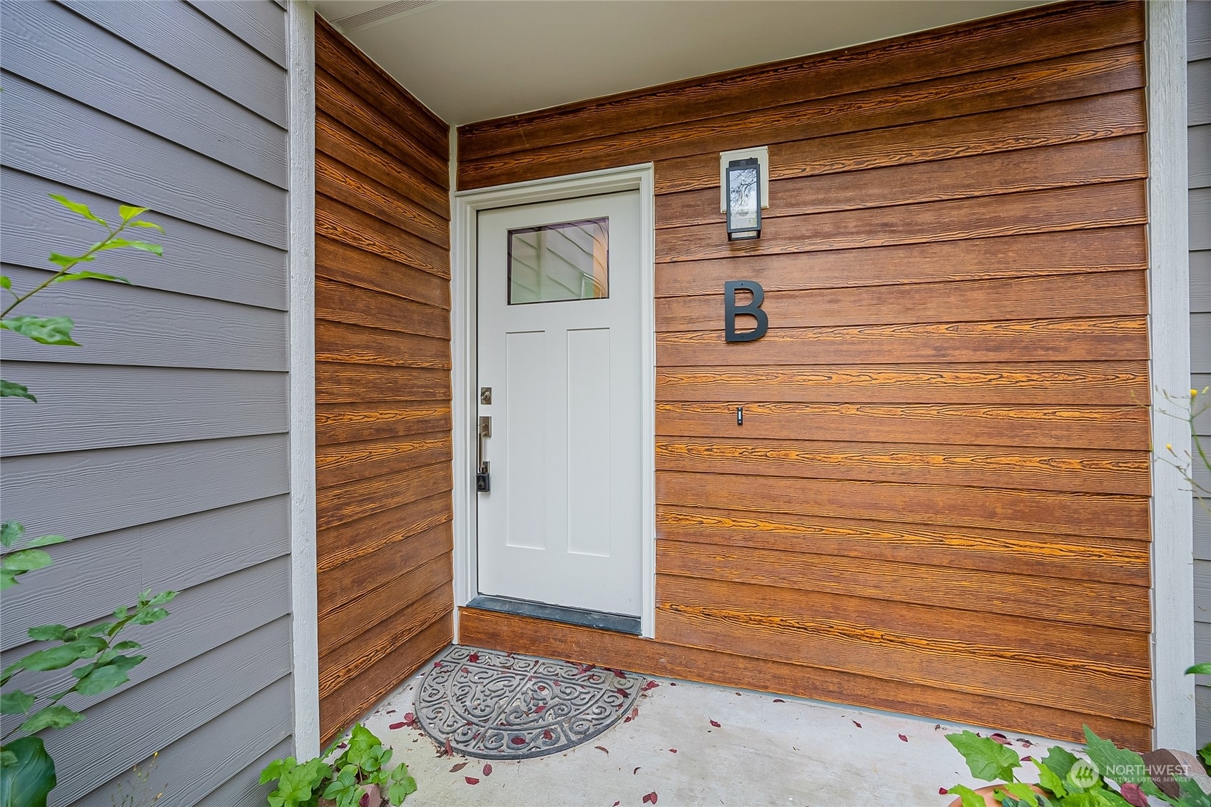 Property Photo:  8431 25th Avenue SW B  WA 98106 