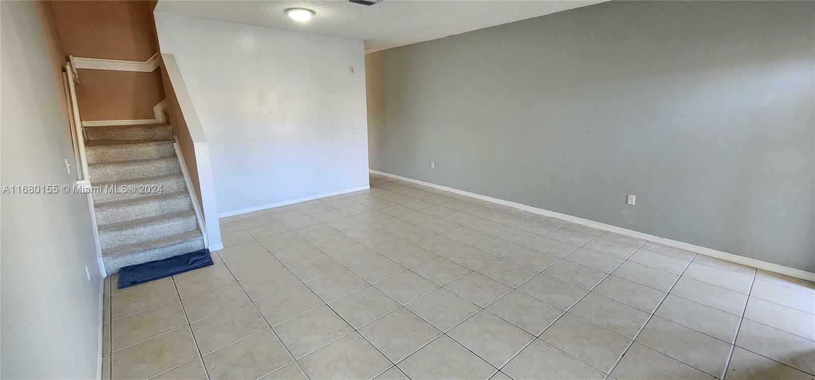 Property Photo:  2318 SE 23rd Ter 2318  FL 33035 