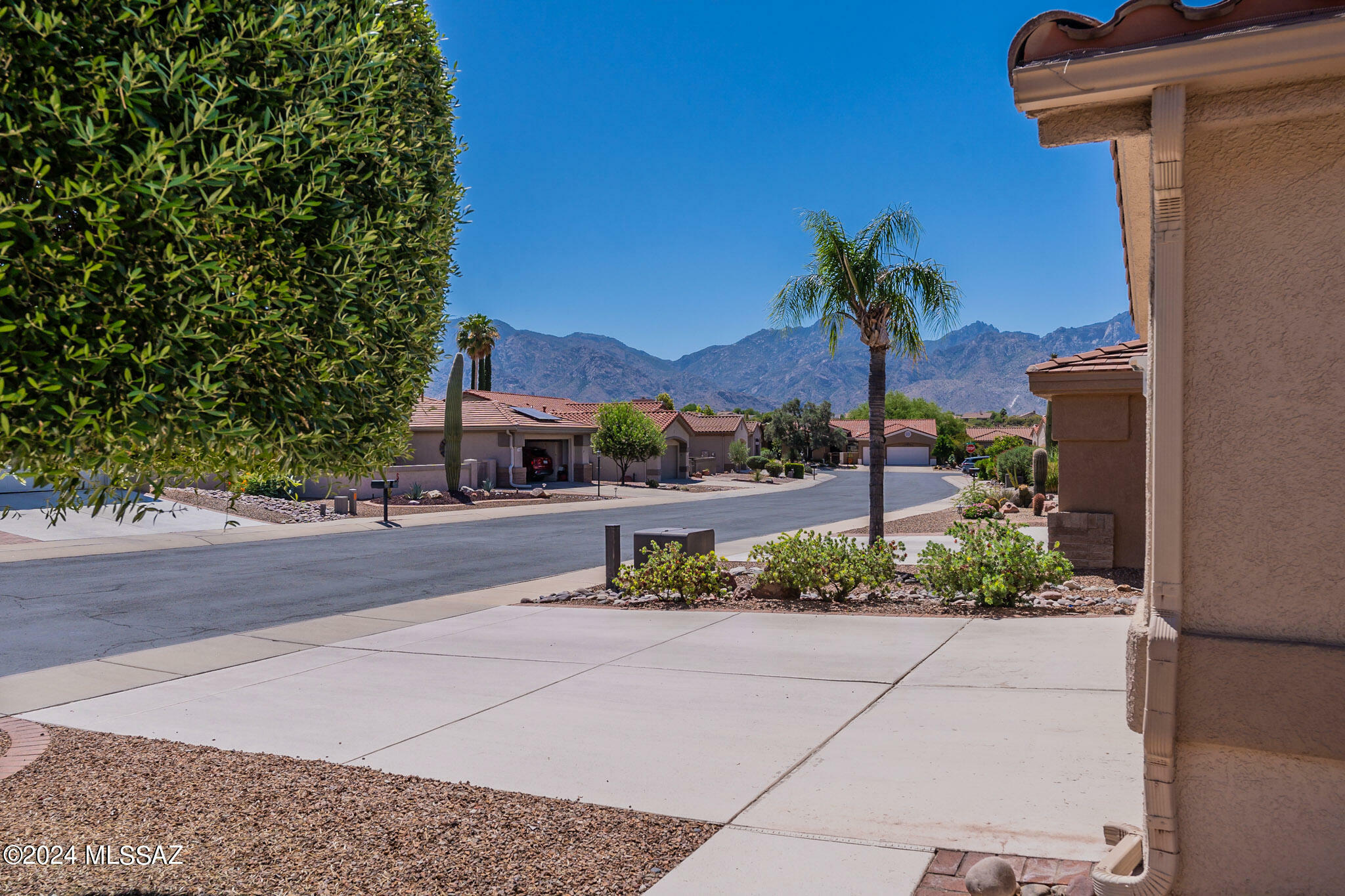 Property Photo:  2166 E Sahuarita Wash Way  AZ 85755 