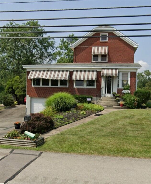 Property Photo:  2025 Clairton Road  PA 15122 