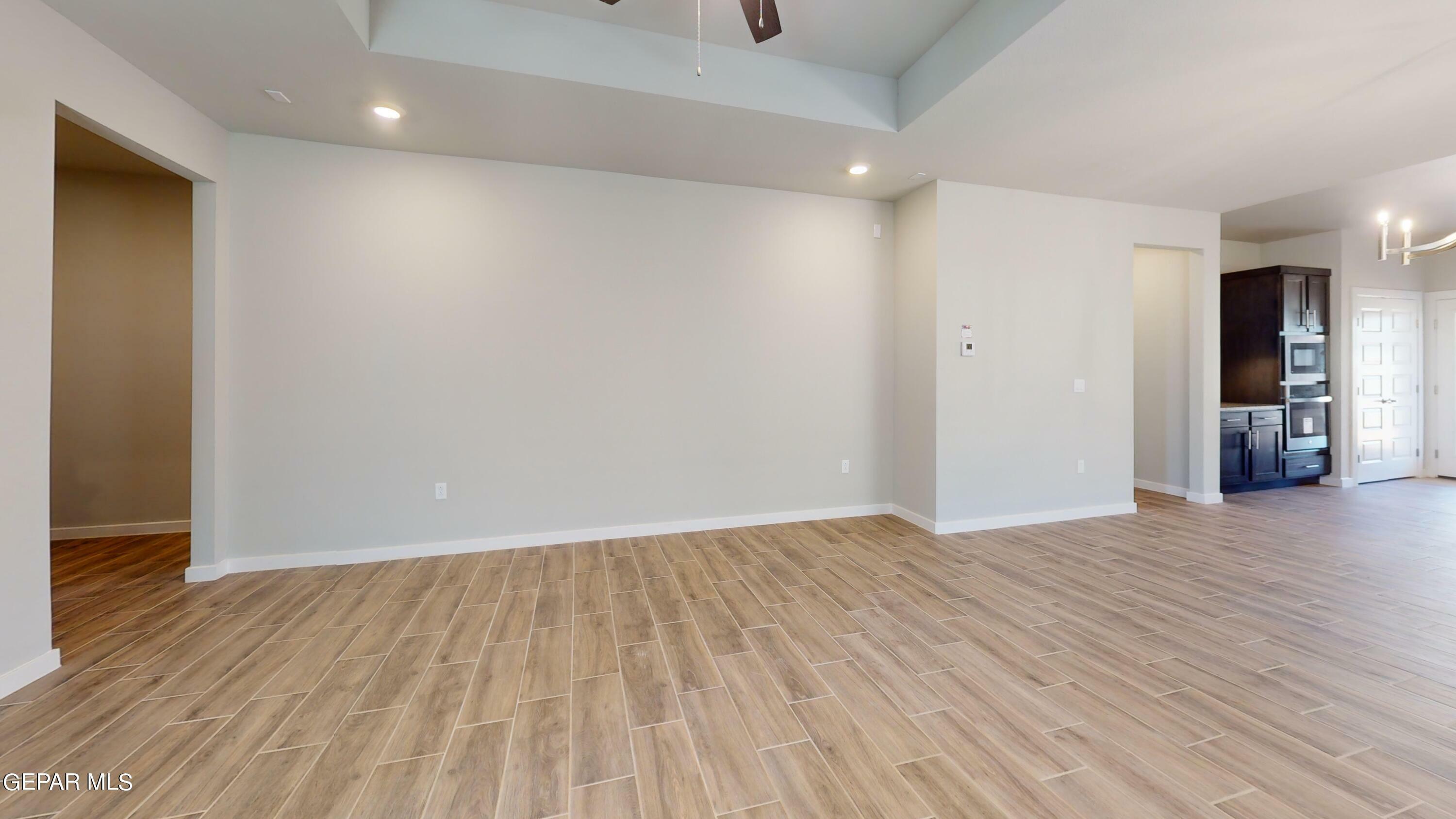 Property Photo:  1025 Barbara Avenue  TX 79927 