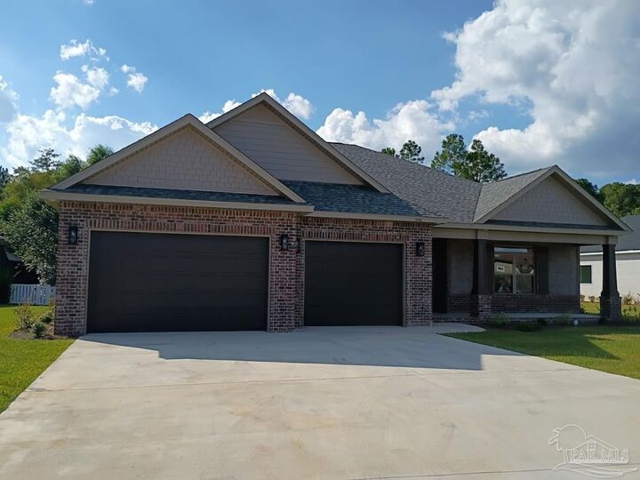 Property Photo: 5710 Highland Lake Dr FL 32583