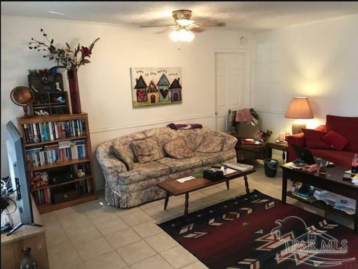 Property Photo: 1790 Abercrombie Rd FL 32563