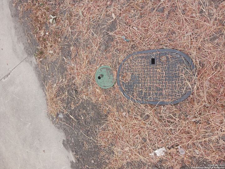 Property Photo:  530 E Whittier St  TX 78210 