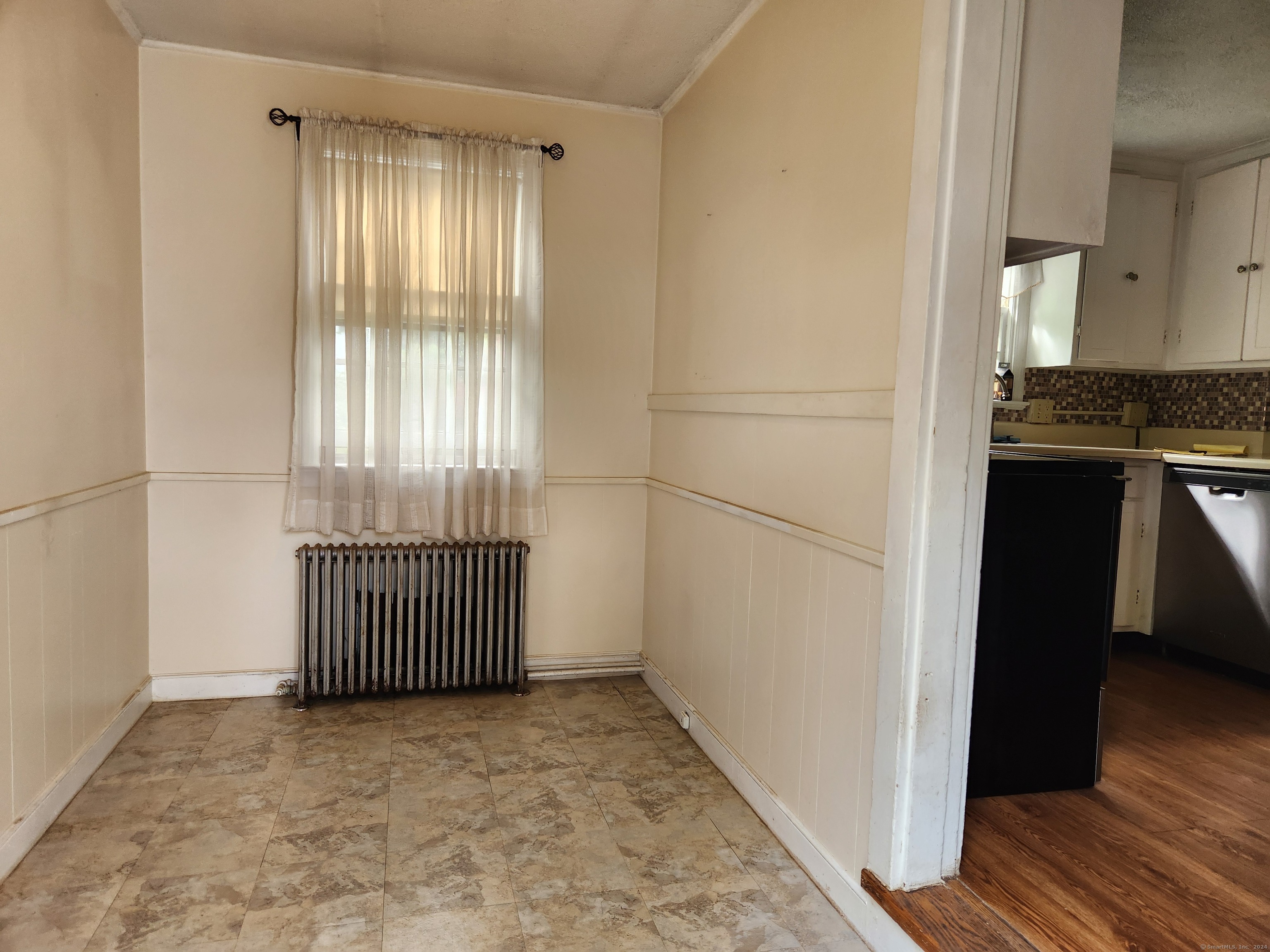 Property Photo:  340 Porter Street  CT 06040 