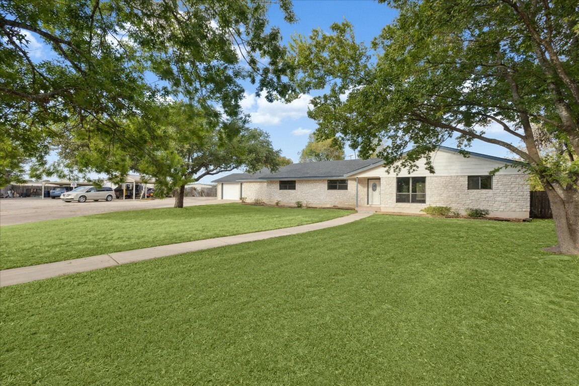 Property Photo:  312 Evergreen Street  TX 78611 