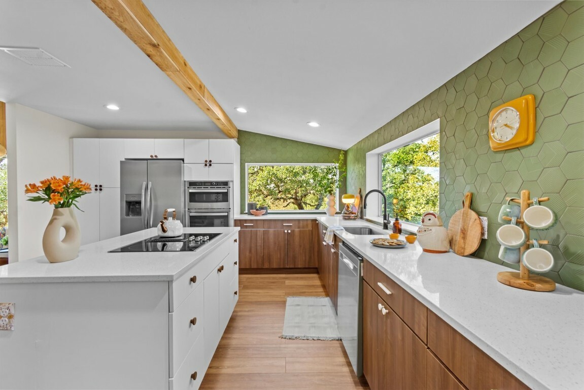 Property Photo: 103 Breezeway Drive TX 78611