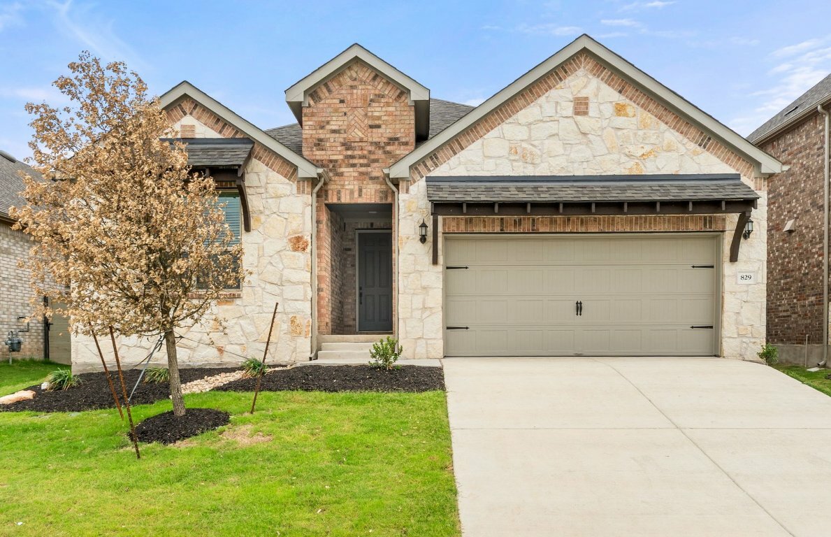Property Photo: 829 Round Mountain Pass TX 78628