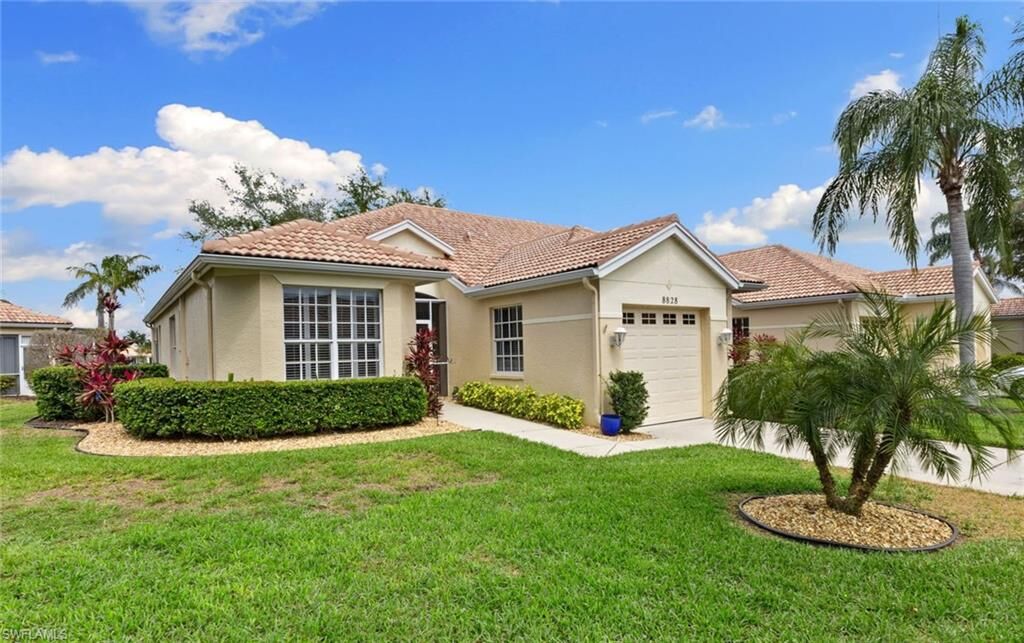 Property Photo: 8828 E Bay Cir FL 33908