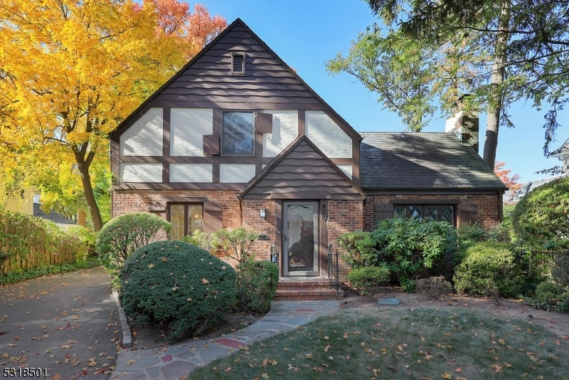 Property Photo: 840 Shackamaxon Dr NJ 07090