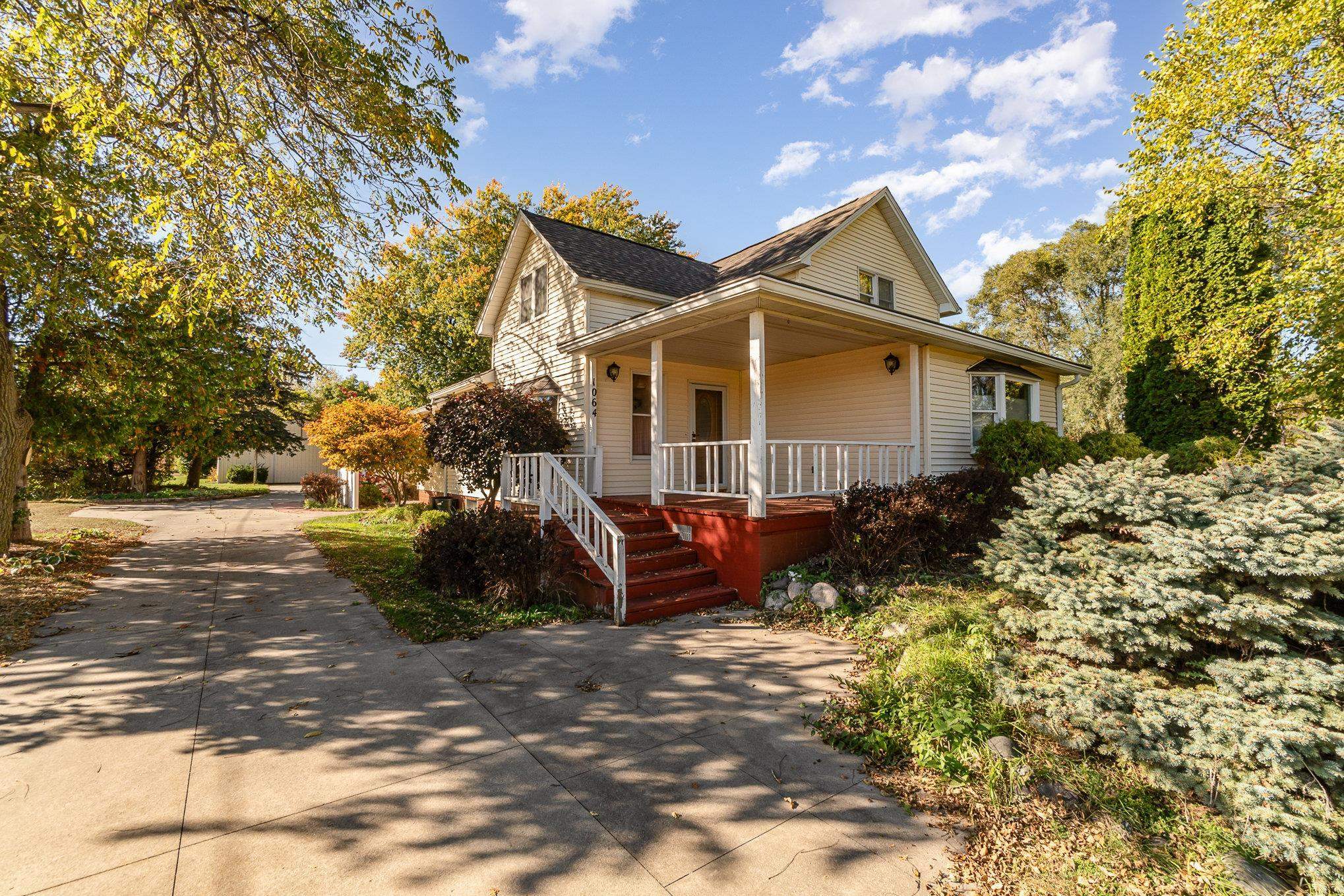 Property Photo:  1064 S Mackinaw Road  MI 48631 