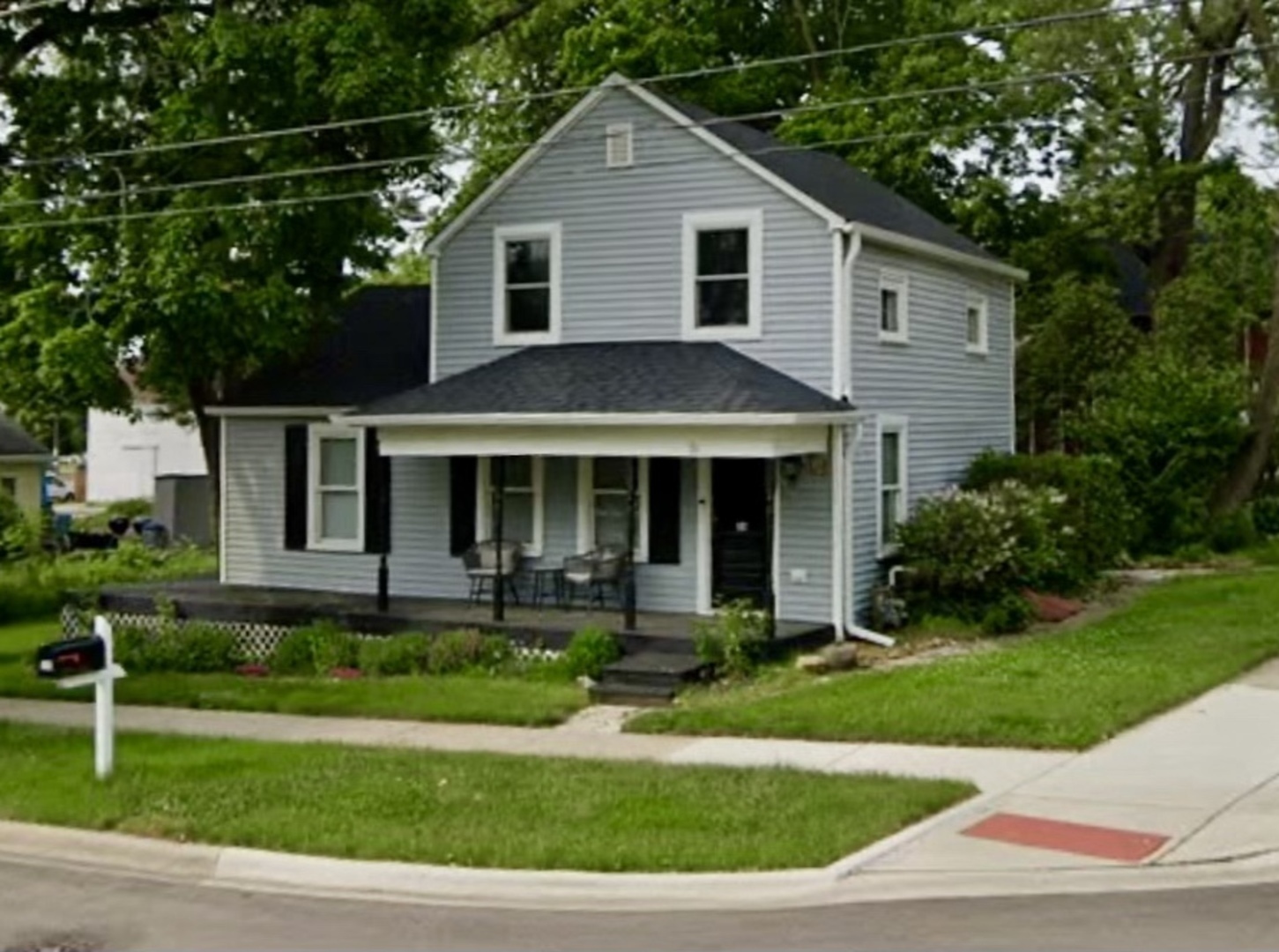 Property Photo:  26 E Van Buren Street  IL 60543 