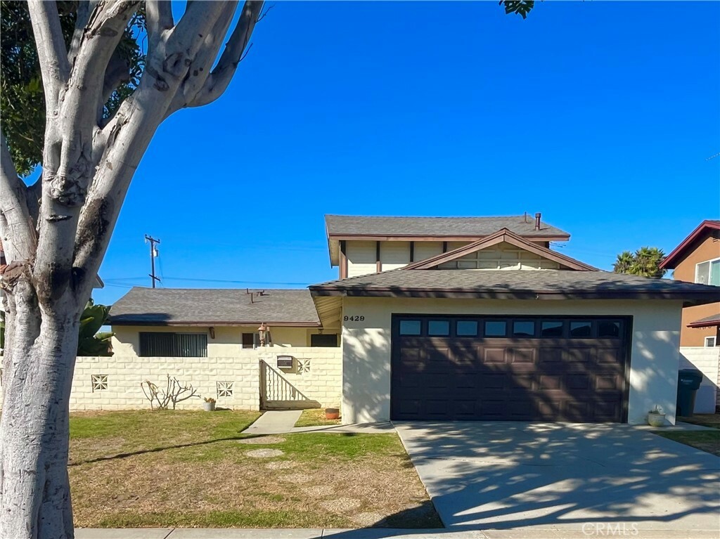 Property Photo:  9429 El Valle Avenue  CA 92708 