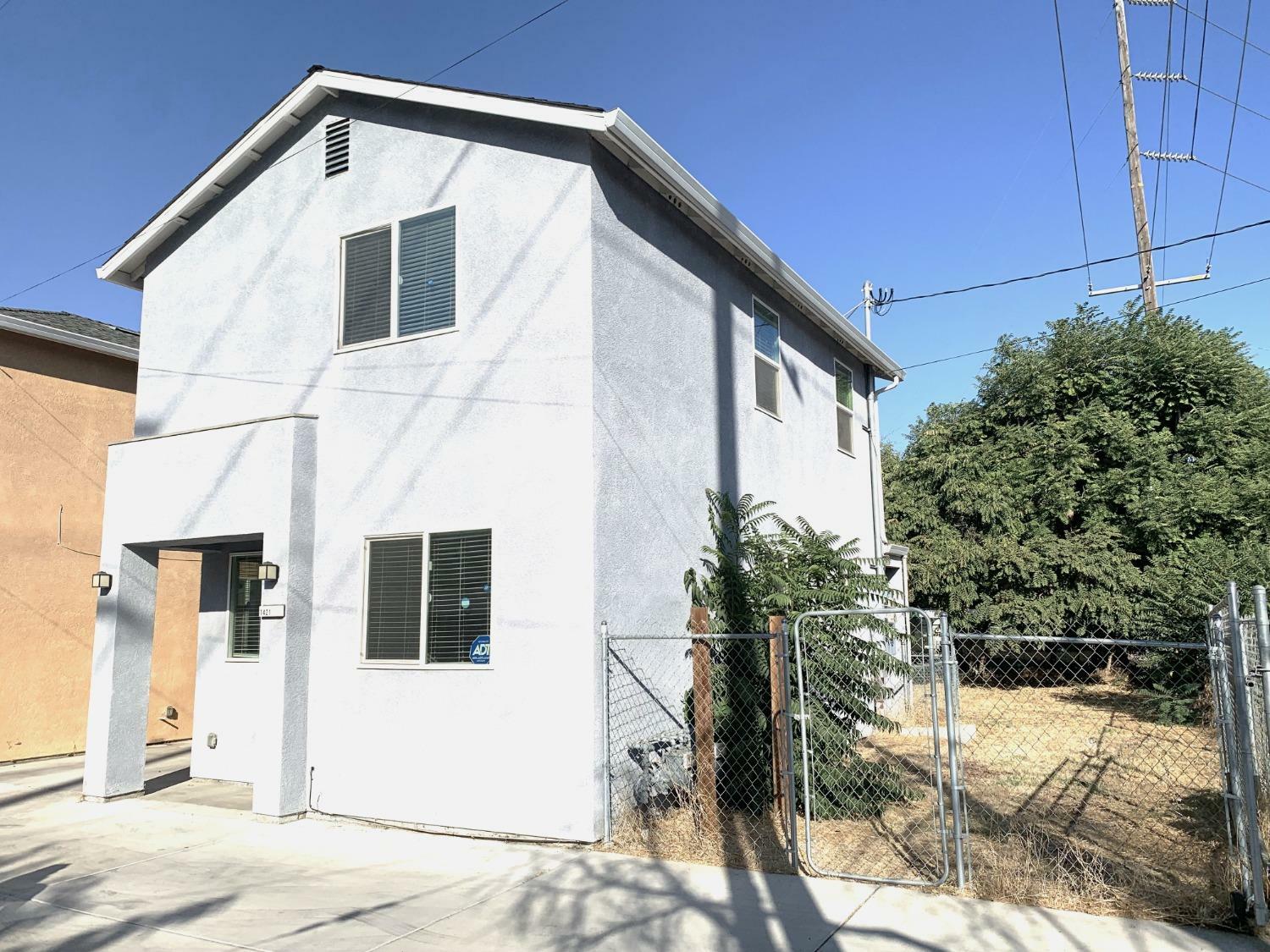 Property Photo:  1421 Canal Street  CA 95304 