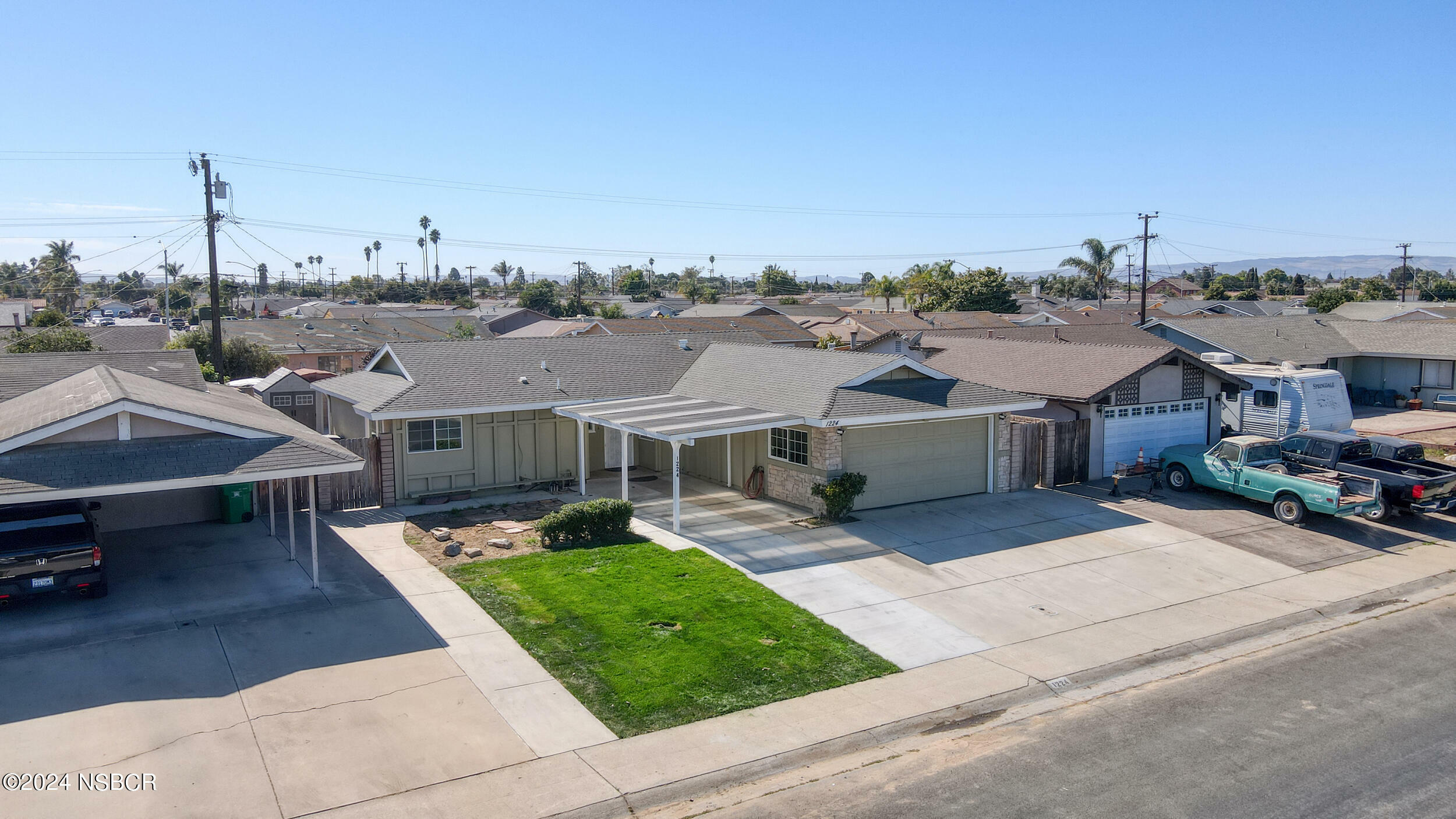 Property Photo:  1224 E Creston Street  CA 93454 