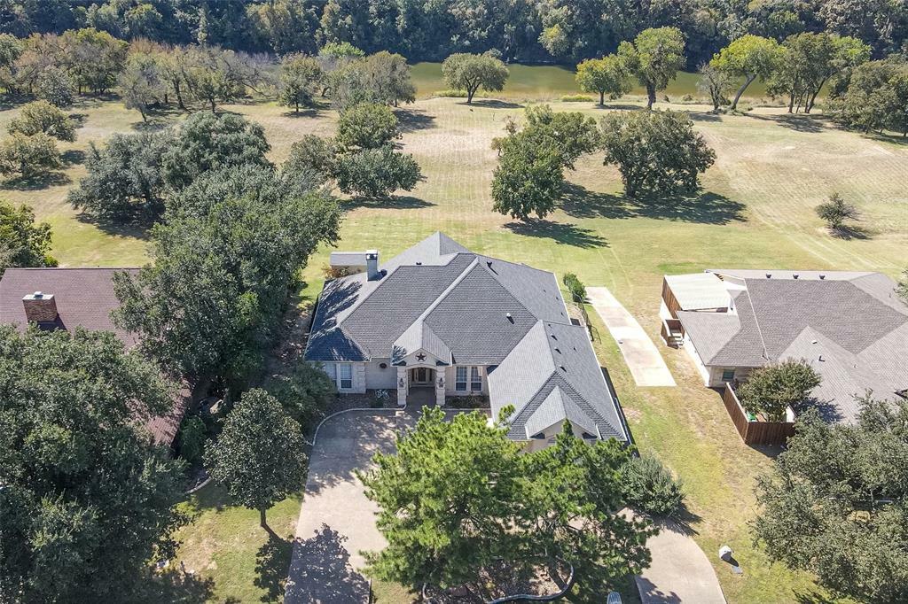 Property Photo:  9304 Ravenswood Road  TX 76049 