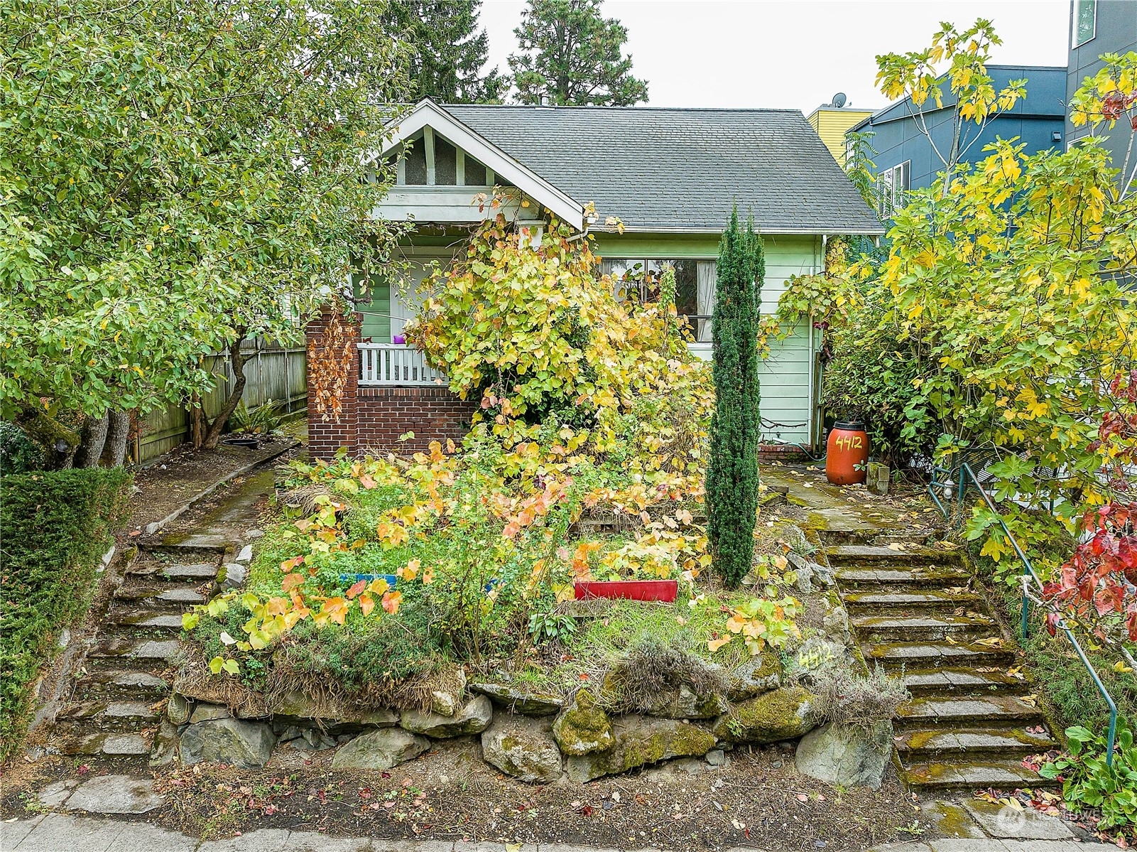 Property Photo:  4412 Corliss Avenue N  WA 98103 