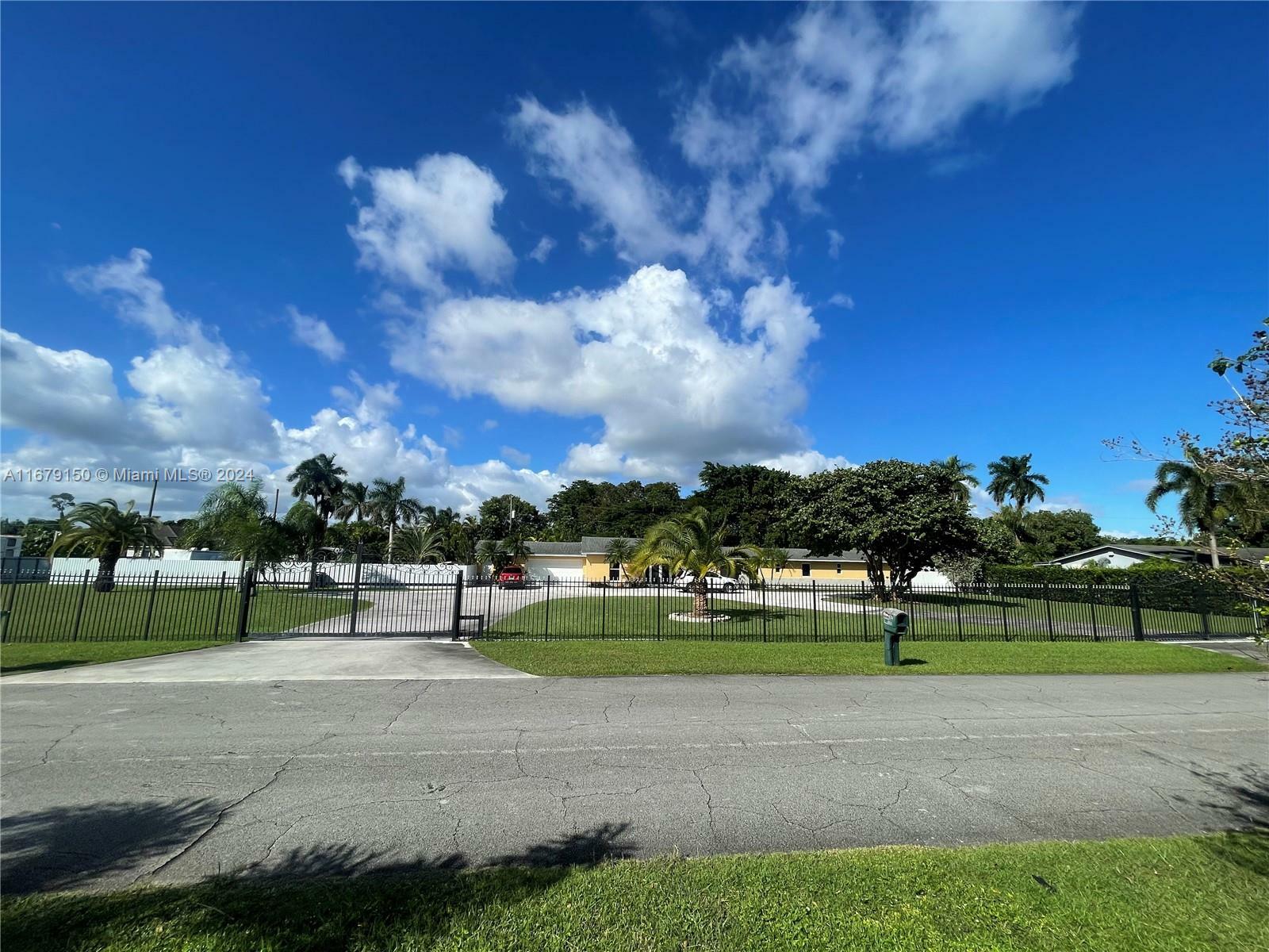 247 NE 19th St  Homestead FL 33030 photo