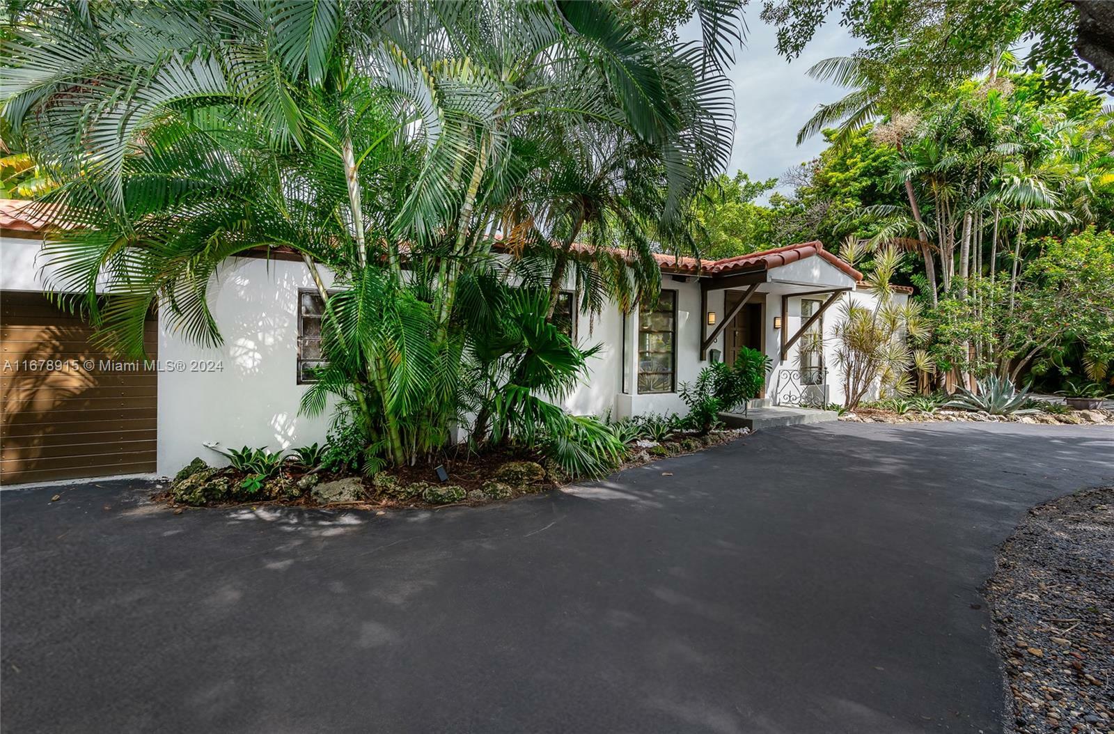 Property Photo:  35 W Sunrise Ave  FL 33133 