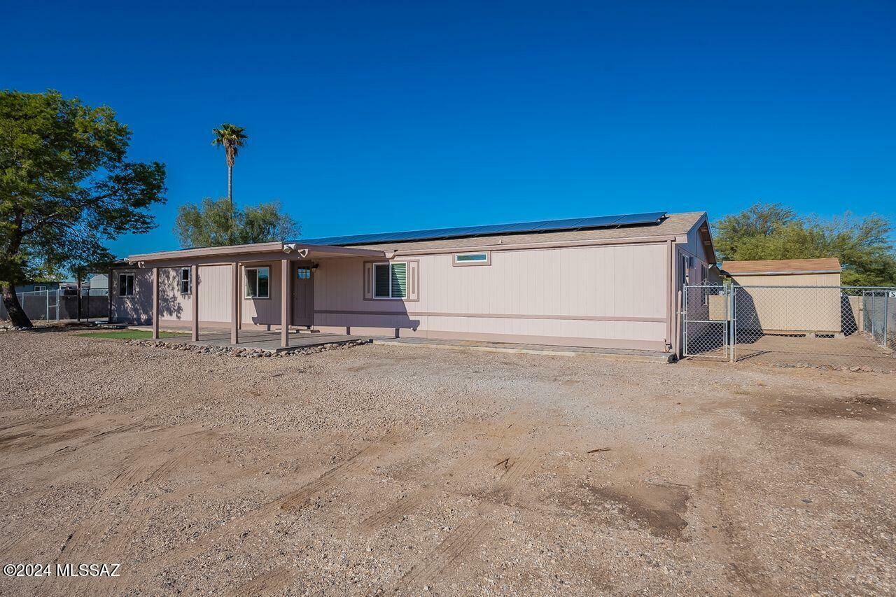 Property Photo:  13448 N Warfield Circle  AZ 85658 