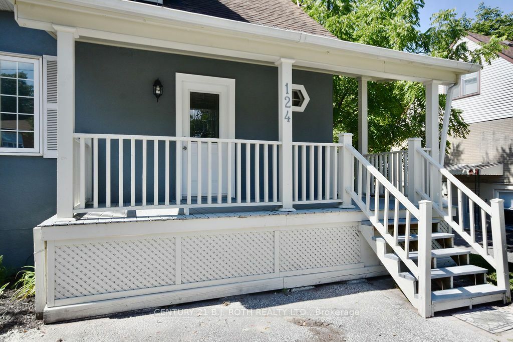 Property Photo:  124 Berczy St  ON L4M 3R4 